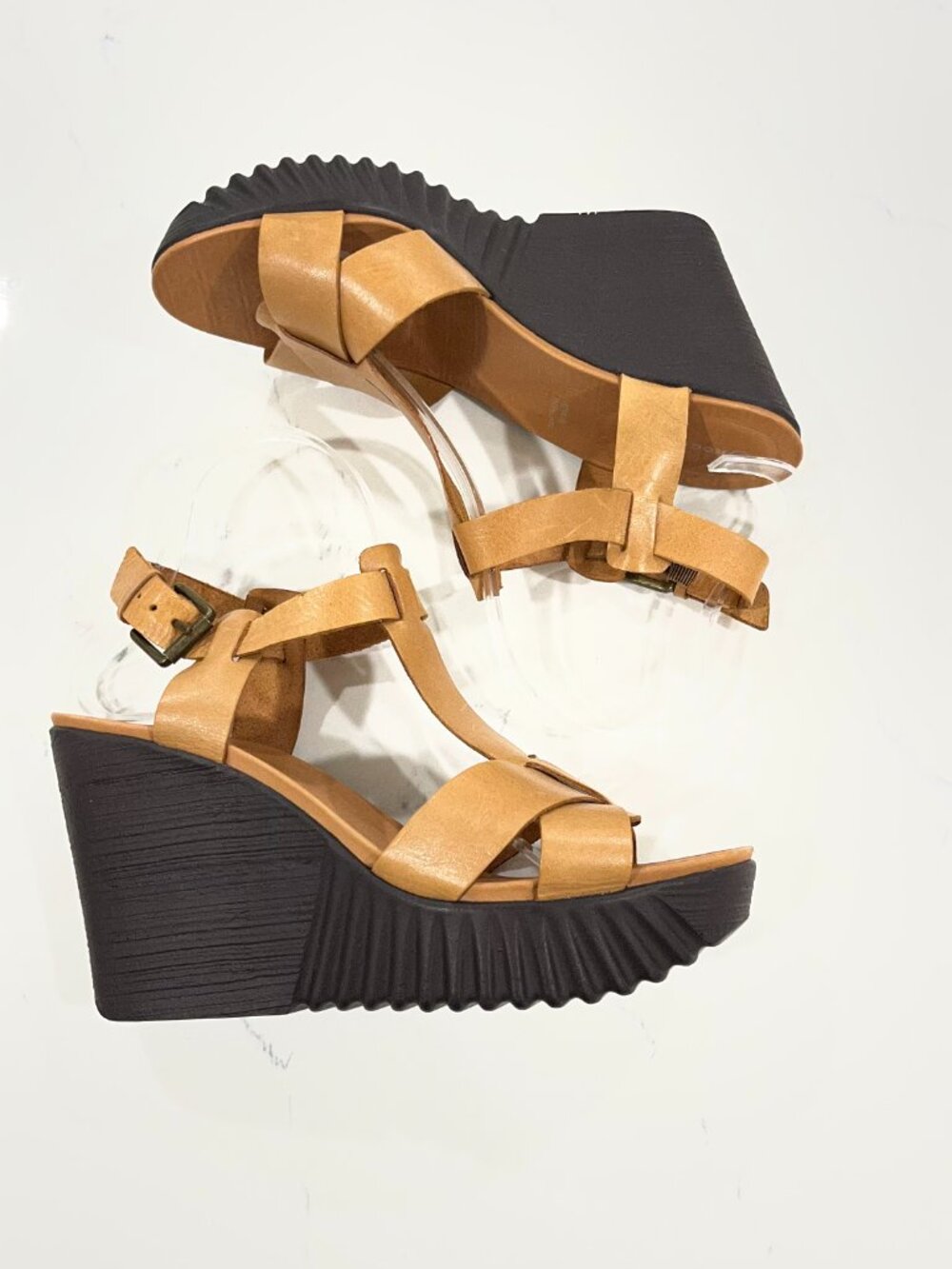 Rockport womens kinsley t strap leather wedge platform sandal brown tan size 9